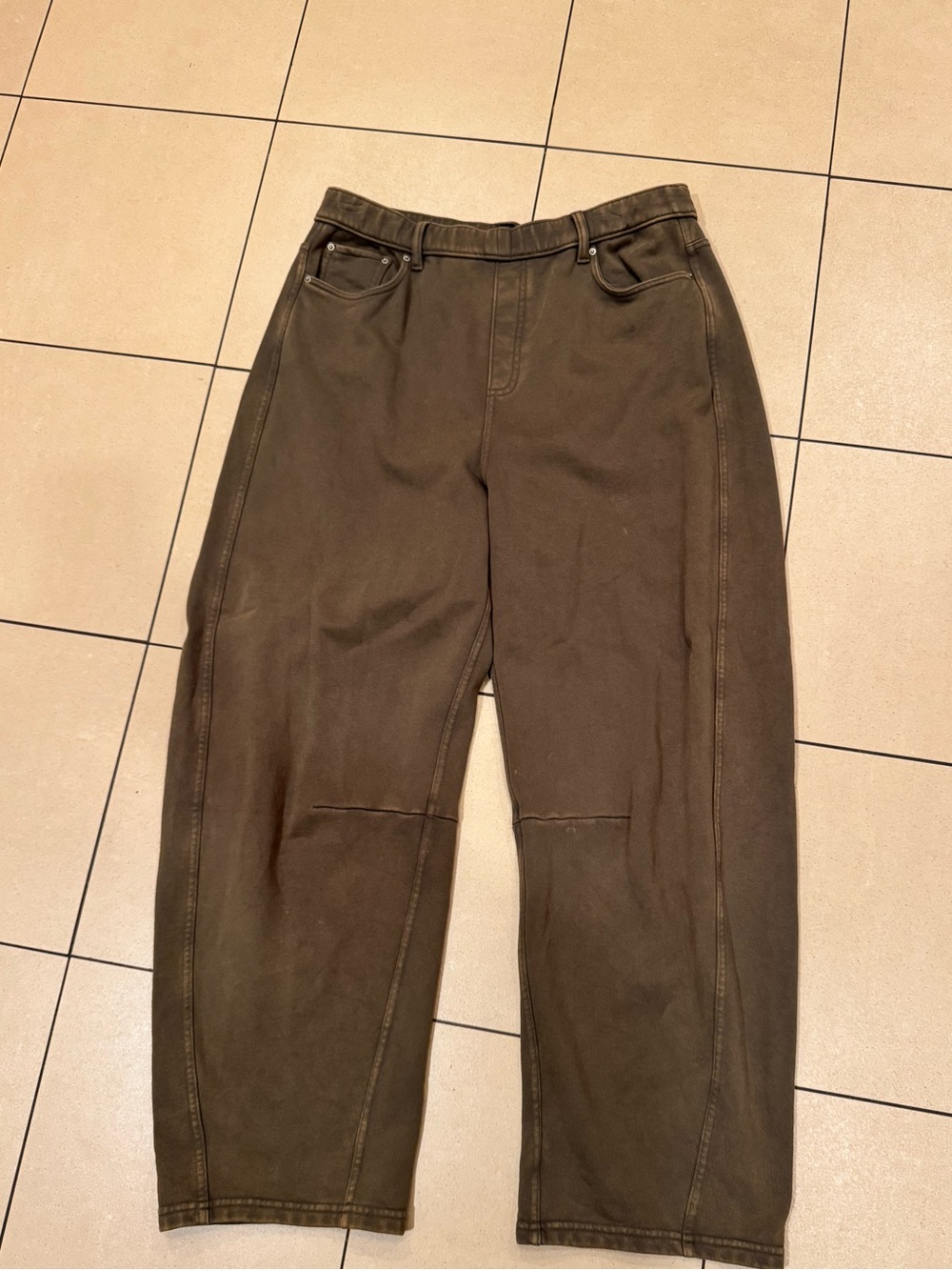 GAP Women’s elastic sweatpants jeans in Olive Green